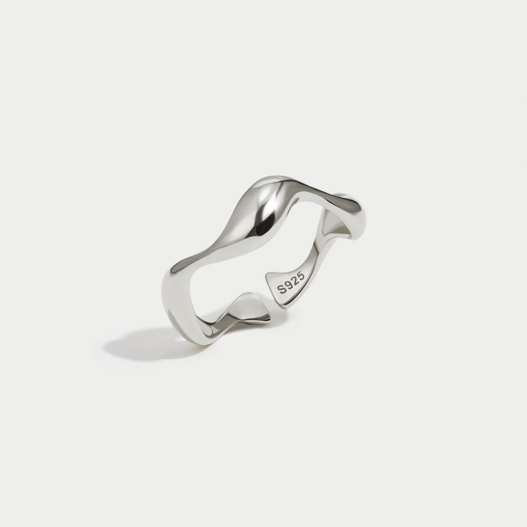Talasi - Prsten u minimalističkom stilu